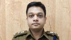 एक्सीडेंट के बाद कार में फंसे थे सूबेदार और उनकी IAF अधिकारी पत्नी, फरिश्ता बनकर आए दिल्ली पुलिस के DCP, ऐसे बचाई जान