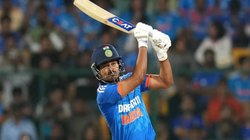 VHT: श्रेयस अय्यर ने 2 मैच खेलकर लगाए सबसे ज्यादा छक्के, मुंबई का अगला मैच अभिषेक शर्मा की टीम के साथ