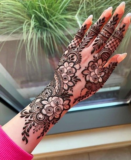 Simple Mehndi Designs