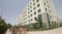 परीक्षा की तैयारी ना होने पर स्कूलों को भेज दी बम से उड़ाने की धमकी, दिल्ली पुलिस ने किया चौंकाने वाला खुलासा