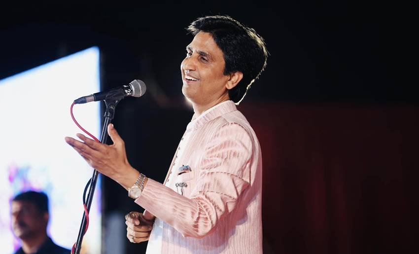 Three People Shown Shown Kumar Vishwas Status