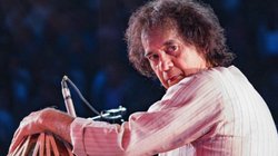 Ustad Zakir Hussain Net Worth: अपने पीछे कितनी संपत्ति छोड़ गए तबला वादक ज़ाकिर हुसैन? पहली परफॉर्मेंस के लिए मिले थे 5 रुपये