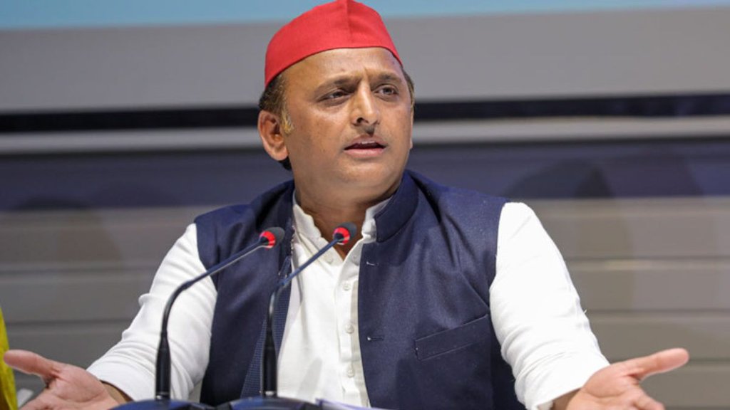 Maha Kumbh 2025 | Akhilesh Yadav | UP Deputy CM