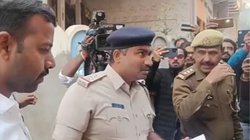 Atul Subhash Suicide Case: पुलिस ने AI इंजीनियर की पत्नी निकिता के घर पर चिपकाया नोटिस, हो सकती है गिरफ्तारी