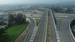 Delhi-Dehradun Expressway: यात्रियों के लिए खुशखबरी, दिल्ली-देहरादून एक्सप्रेसवे पर अक्षरधाम से बागपत तक रूट तैयार, PM मोदी करेंगे उद्घाटन