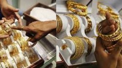 नोएडा की शातिर मैनेजर! करोड़ों के सोने का गबन, CCTV देख उड़ जाएंगे होश, पकड़े जाने पर बिछाया मायाजाल, सभी फंसे खुद फरार