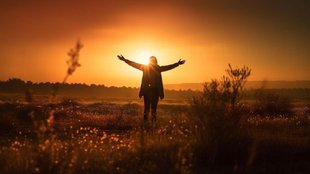 How To Find Spiritual Happiness In Your Life, Khush rehne ke easy tips,happiness tips,happiness,5 Keys to Happier Living,5 keys to happiness,5 Keys To Living A Happy Life,how to be happy,