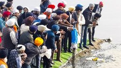 पूर्व PM मनमोहन सिंह के अस्थि विसर्जन में क्यों नहीं गया था गांधी परिवार? कांग्रेस ने बताई वजह