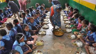 mid day meal, Risky food served