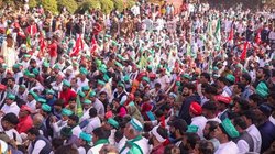 Farmers Protest: राकेश टिकैत के पहुंचने से पहले नोएडा में फिर हंगामा, किसानों से खाली कराया दलित प्रेरणा स्थल, कई किमी लंबा जाम