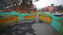 संसद के पास एक व्यक्ति ने खुद को लगाई आग, अस्पताल में कराया गया भर्ती; पुलिस जांच में जुटी