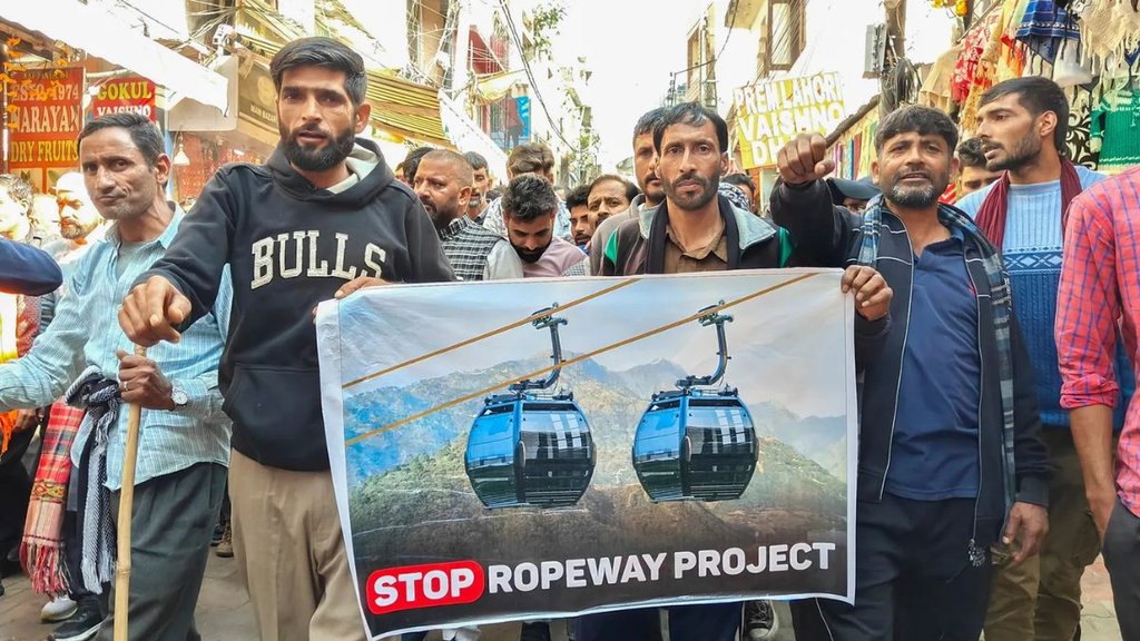 vaishno devi. rope way project, katra bandh
