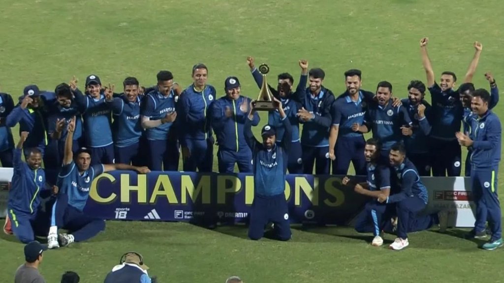 Vijay Hazare Trophy 2024-25 में नजर नहीं आएंगे सैमसन, पृथ्वी शॉ और मनीष पांडे जैसे स्टार, यहां पढ़ें टूर्नामेंट की सारी डिटेल्स