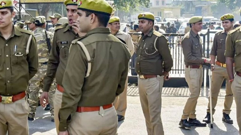 Agra police use 'aap', Agra police language change, Agra police J. Ravinder Gaud,