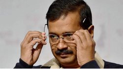 Arvind Kejriwal Net Worth: करोड़ों के मालिक हैं अरविंद केजरीवाल, पत्नी की धन-दौलत जान लगेगा झटका, जानें दिल्ली के पूर्व CM की कमाई