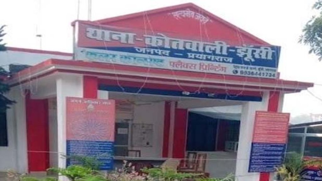 BJP leader beaten up, Akhilesh Yadav, BJP leader Manoj Pasi beaten up