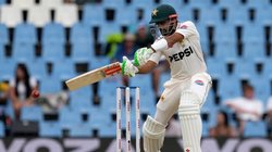 SA vs PAK: बाबर आजम ने एक ही दिन में दो बार खेली 50 प्लस की पारी, शिखर धवन समेत इन दिग्गजों की कर ली बराबरी