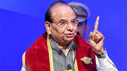 सैफ अली खान पर हमले के बाद दिल्ली में अवैध बांग्लादेशियों के खिलाफ होगा बड़ा एक्शन, LG ने कमिश्नर को दिए निर्देश
