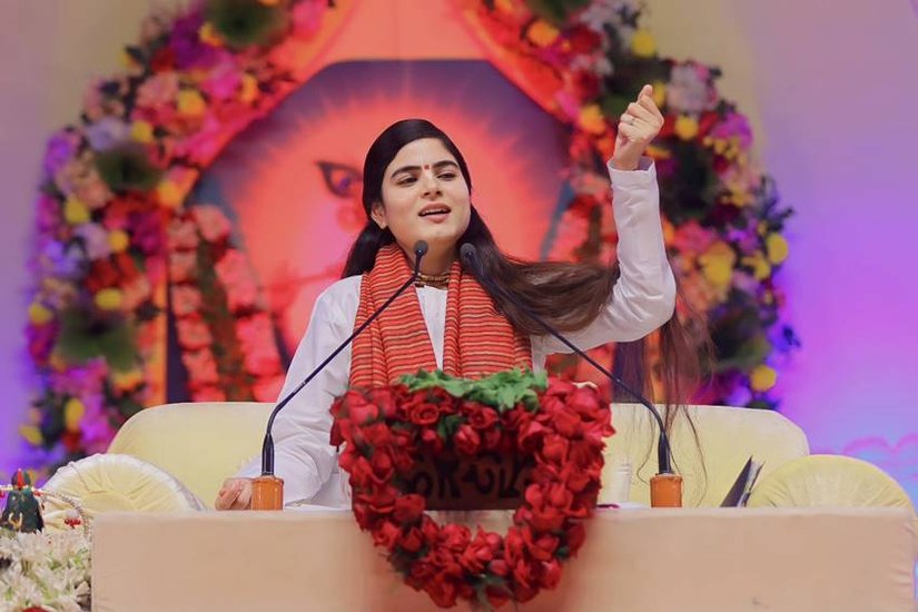 Devi Chitralekha told what is true love and when does it happen