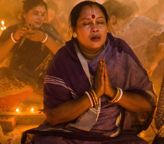 Flame rising during prayer significance
