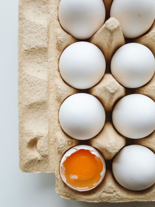Food safety tips for buying eggs