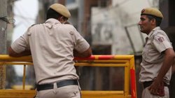 गुड़गांव में चौथी मंजिल से गिरकर हुई दो बहनों की मौत, पुलिस का दावा- बिल्डिंग से कूदीं, परिवार वालों ने कहा- ये नहीं हो सकता