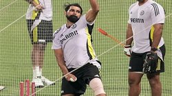 भारतीय टीम का अभ्यास सत्र: घुटने पर पट्टी बांध मोहम्मद शमी ने की इतने घंटे गेंदबाजी, इस बल्लेबाज ने दिखाए आक्रामक तेवर