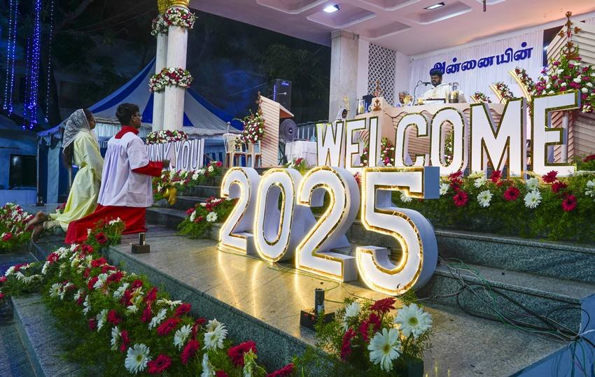 Celebration Pictures of New Year in India