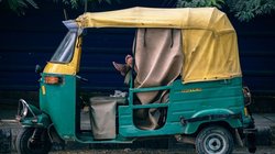 Kanpur Gangrape: कानपुर में चलते ऑटो में युवती से गैंगरेप, नौकरी दिलाने का झांसा देकर साथ ले गए थे आरोपी