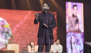 Kumar Vishwas told the story of first love and breakup