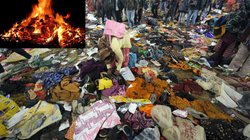 Mahakumbh 2025: भगदड़ में जान गंवाने वाले युवक को एक साल के बेटे ने दी मुखाग्नि, रो पड़े लोग