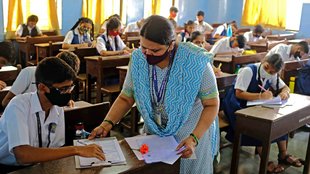 Maharashtra Board Exam, Student take oath,