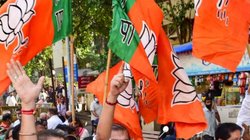 प्रयागराज में थाने के अंदर BJP के बड़े दलित नेता को पुलिसकर्मियों ने बेरहमी से पीटा, SHO को हटाने की मांग पर अड़े पार्टी कार्यकर्ता