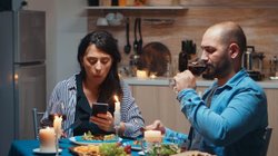 रात में इन गलतियां से बढ़ जाता है मोटापा, अगर आप भी करते हैं ये 5 गलती तो आज ही हो जाएं सावधान