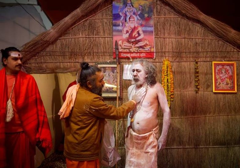 Naga Sadhus Places to live