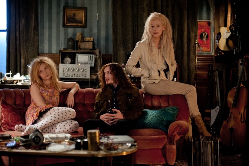 Only Lovers Left Alive (2013)