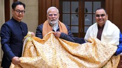 अजमेर दरगाह में मंदिर विवाद बीच पीएम मोदी ने भेजी चादर, हाजी सलमान चिश्ती ने किया स्वागत