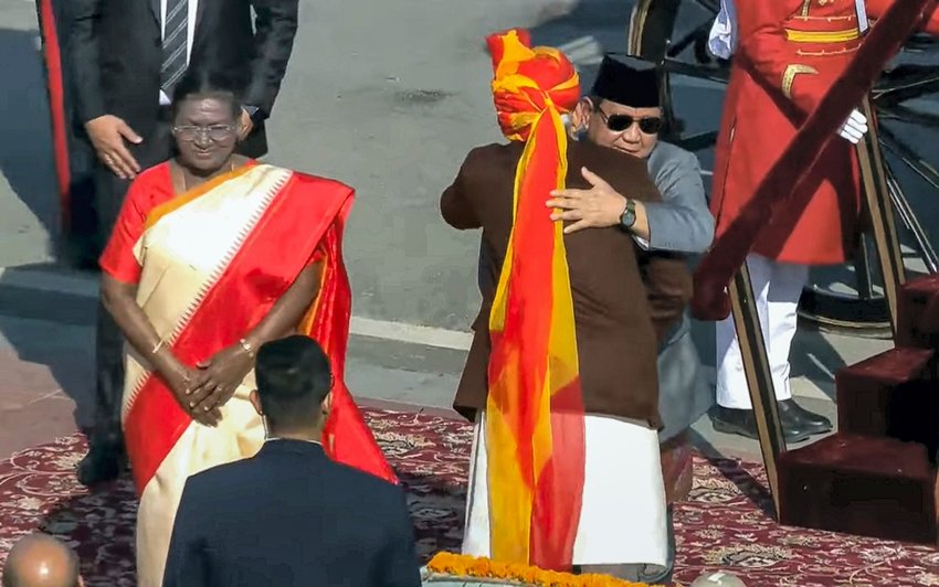 PM Modi brown bandhgala coat