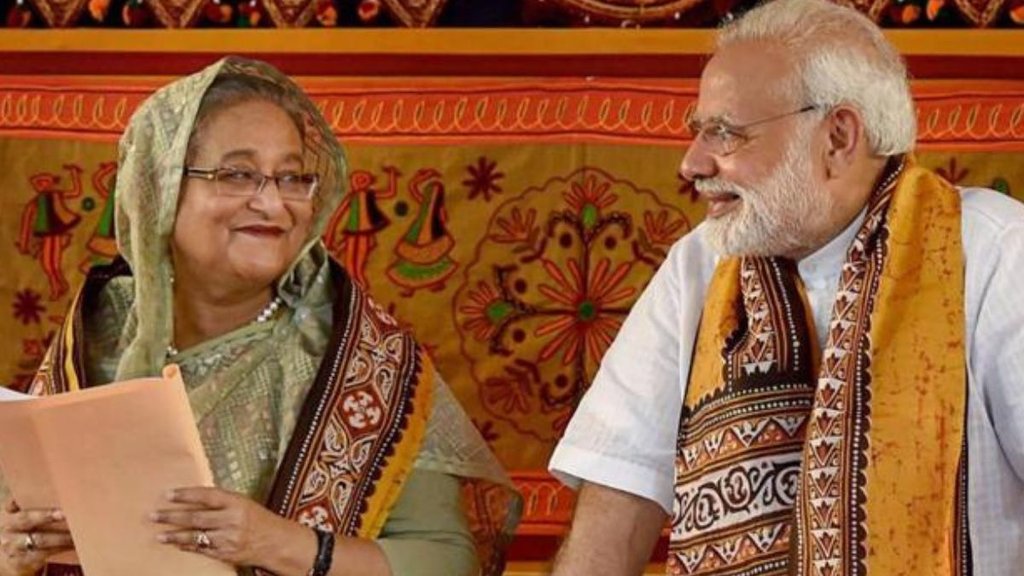 Prime Minister Narendra Modi with Sheikh Hasina: पीएम मोदी के साथ शेख हसीना। (FILE/PTI)

