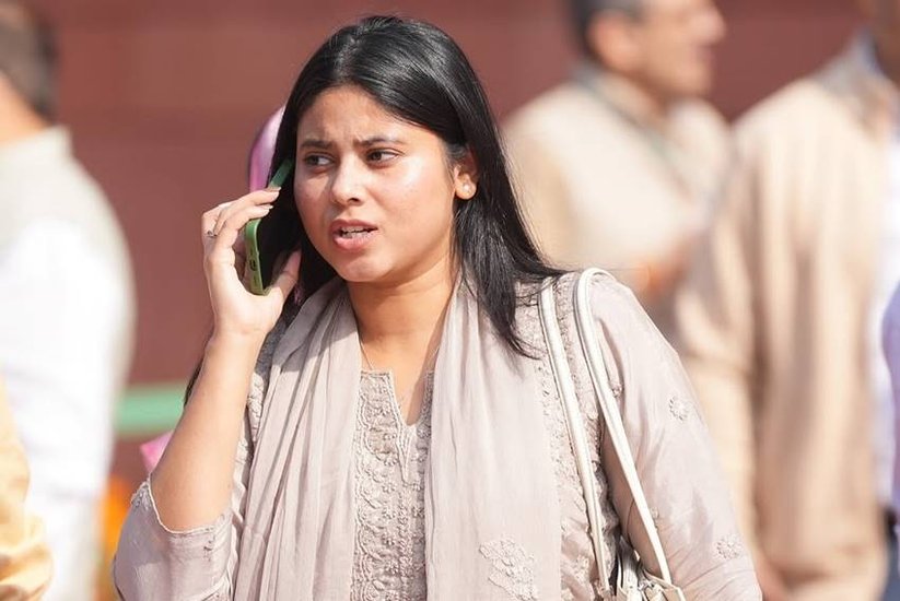Priya Saroj Education