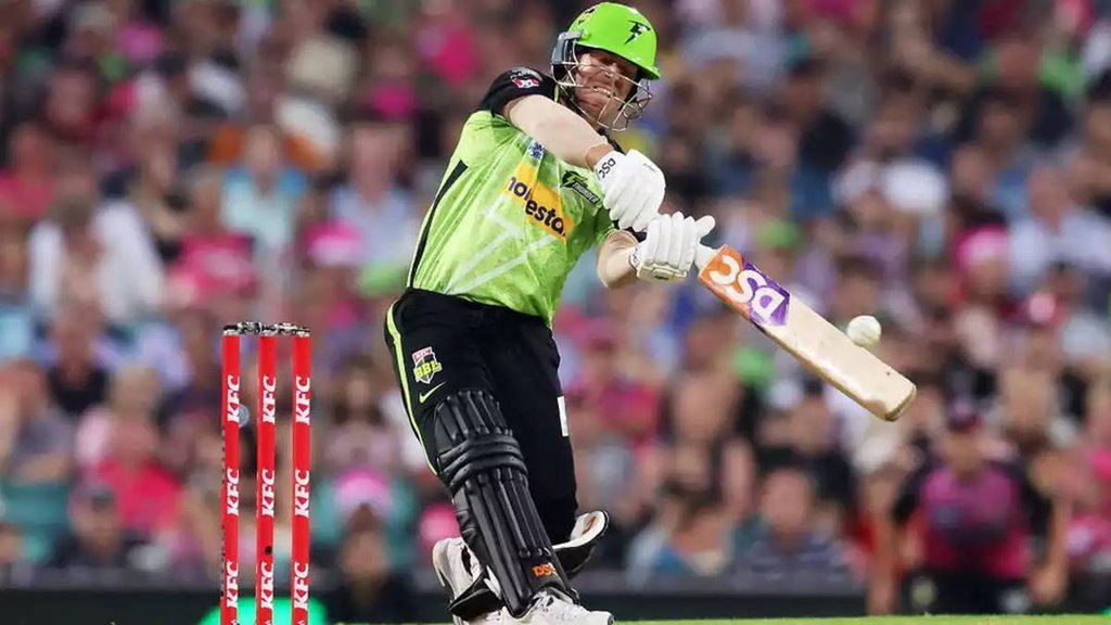 BBL 2025, Big Bash League 2025, David Warner, Warner, Hobart Hurricanes vs Sydney Thunder, Sydney Thunder, Hobart Hurricanes, David Warner half century, डेविड वॉर्नर
