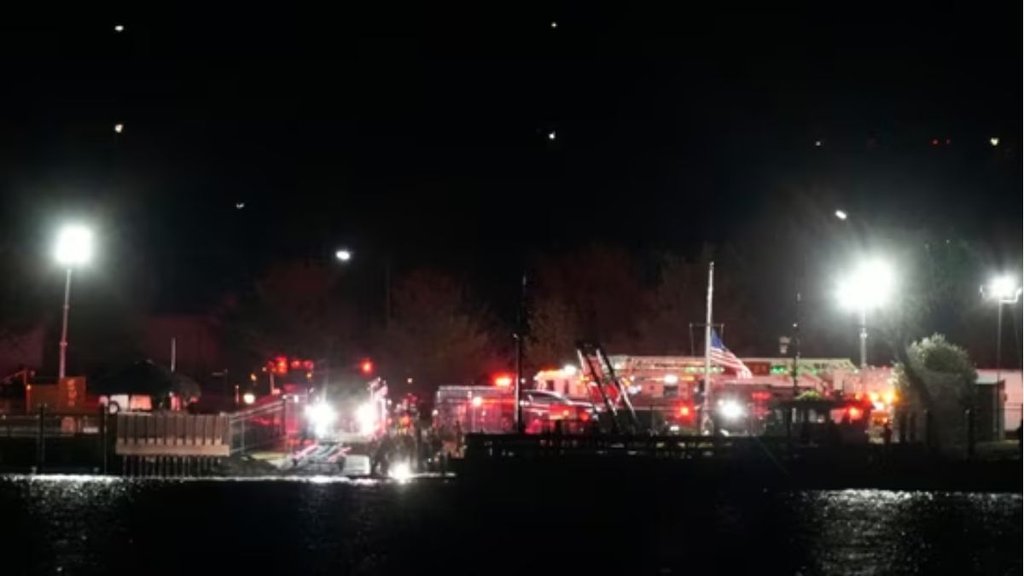 plane crash, Reagan airport, Reagan airport plane crash,