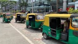 ऑनलाइन बुक किया था ऑटो, शराब के नशे में ड्राइवर करने लगा डरावनी हरकत, बचने के लिए चलते ऑटोरिक्शा से कूद गई महिला