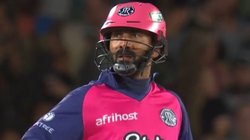 दिनेश कार्तिक ने 15 गेंदों में किया कमाल, श्रेयस अय्यर के ऑलराउंडर की मेहनत पर फेरा पानी