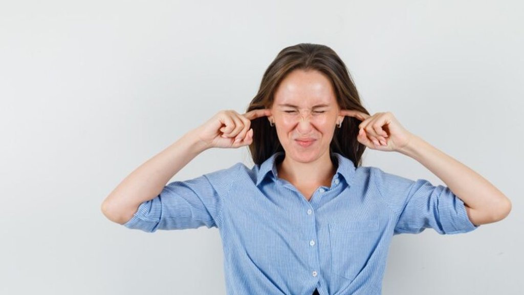 How to massage the ears for glowing skin