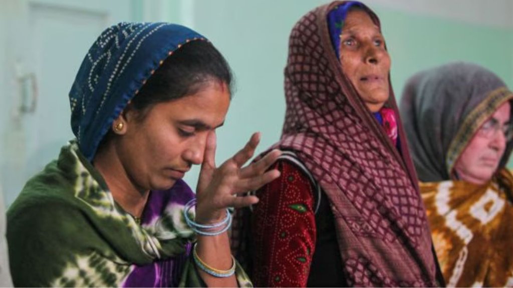 gujarat | indian fishermen | pakistan |