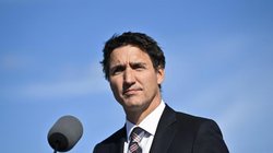 Justin Trudeau Net Worth: नाइट क्लब बाउंसर से अरबपति तक… कितनी संपत्ति के मालिक हैं जस्टिन ट्रूडो? जानें भारत और कनाडा के पीएम की सैलरी में कितना फर्क