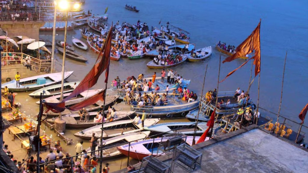 mahakumbh 2025,maha kumbh 2025,kumbh mela 2025,prayagraj maha kumbh, mahakumbh 2025 snan, mahakumbh 12 saal me kyu aata, mahakumbh history,kumbh mela kitne saal baad lagta hai