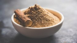 Mulethi Benefits: सर्दी में एक चुटकी मुलेठी खाने से सेहत पर कैसा होता है असर, आचार्य बालकृष्ण से जानिए