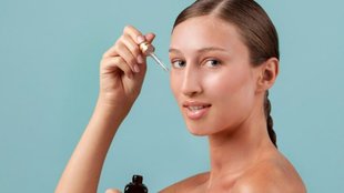 who should not use oil on face